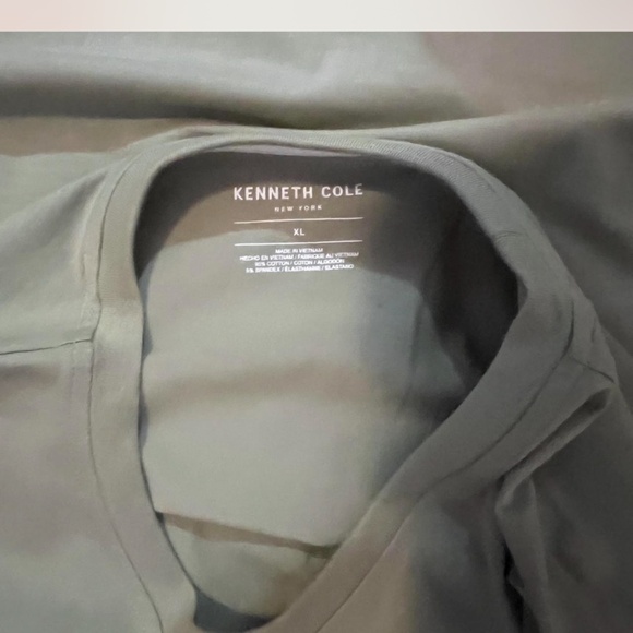 Kenneth Cole tee - Picture 2 of 3